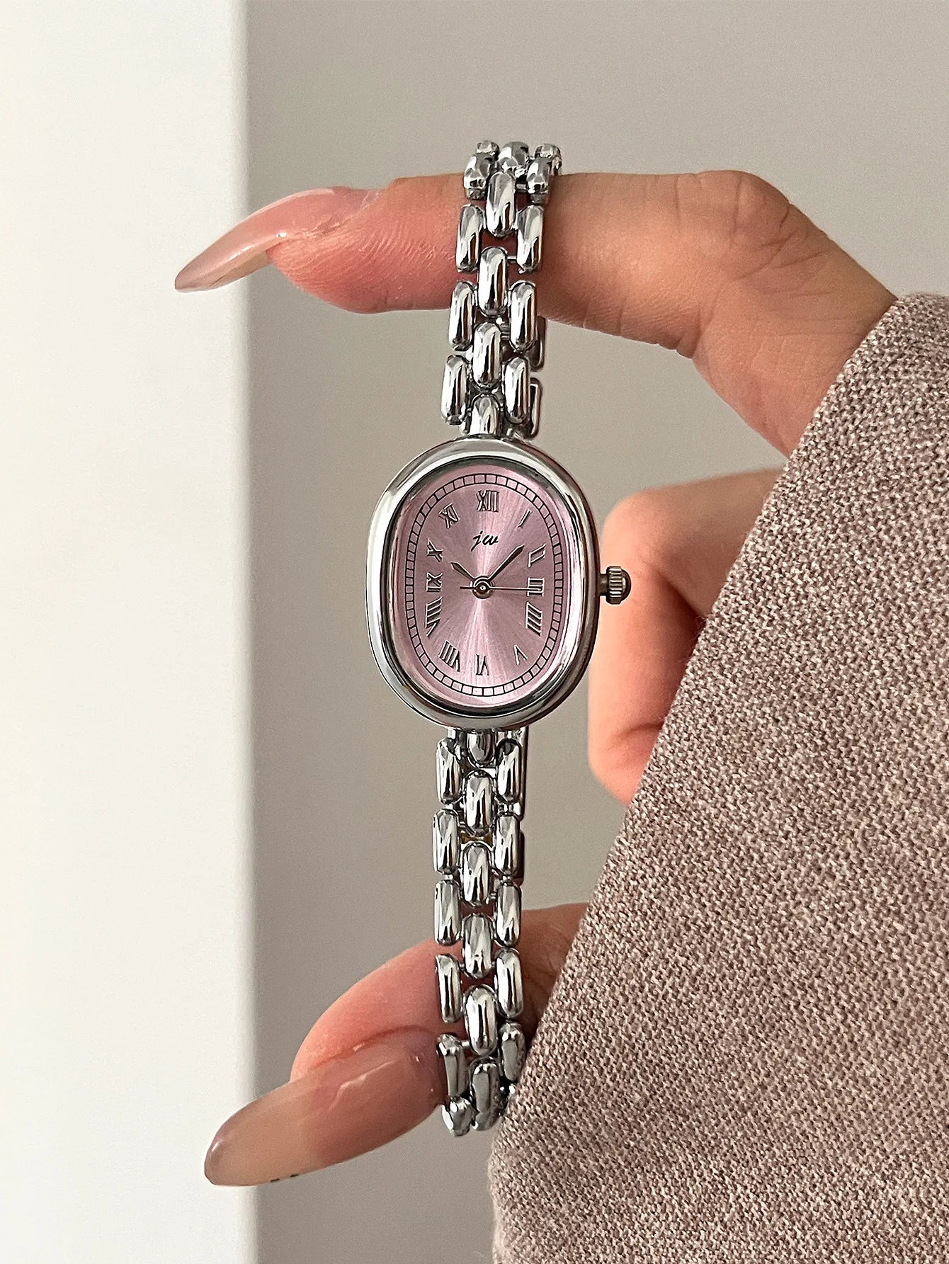 TrenLux Wear Women's Oval Artistic Niche High-Aesthetic Fashion Quartz Wristwatch TrenLux Wear