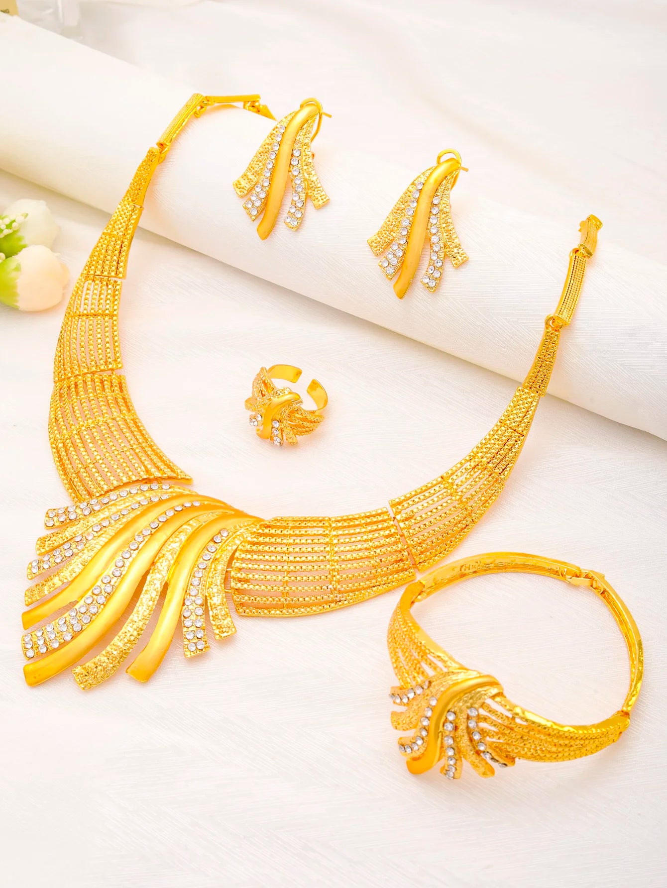 Women's Dubai 24K Gold Plated Luxury Jewellery Set. TrenLux Wear